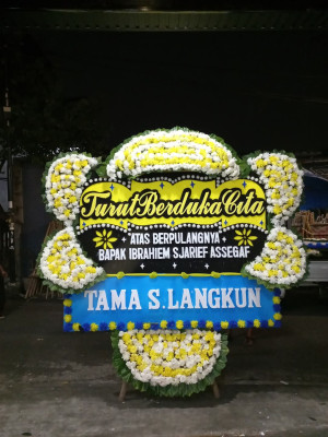 Papan Bunga Duka di Nagraksari